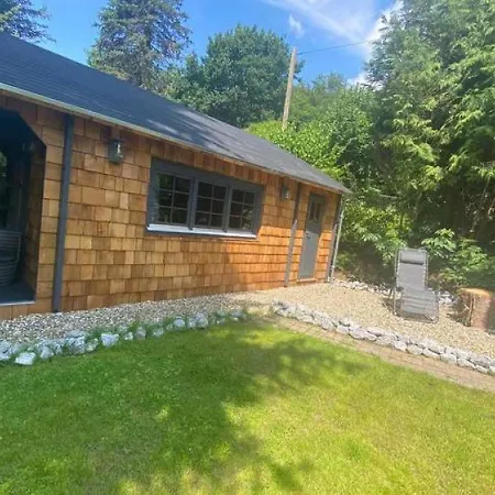 Tinyhouses Auf Dem Campingplatz Weissenthalsmuhle *
