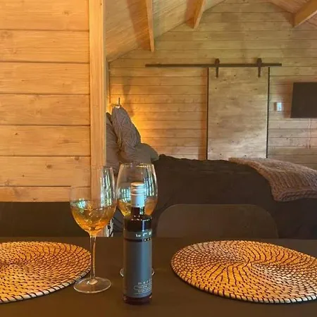 Holiday home Tinyhouses Auf Dem Campingplatz Weissenthalsmuhle *